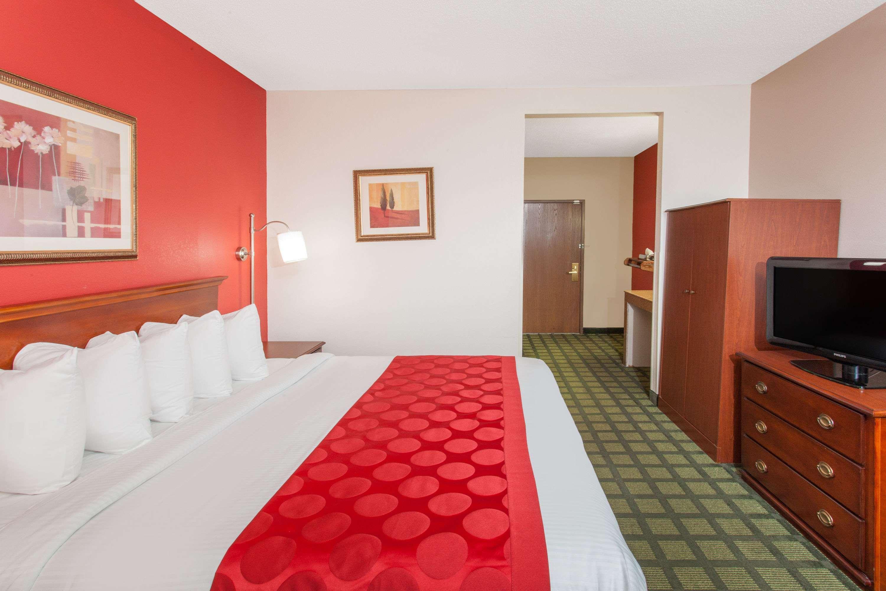 Отель Ramada Limited Decatur Forsyth Экстерьер фото