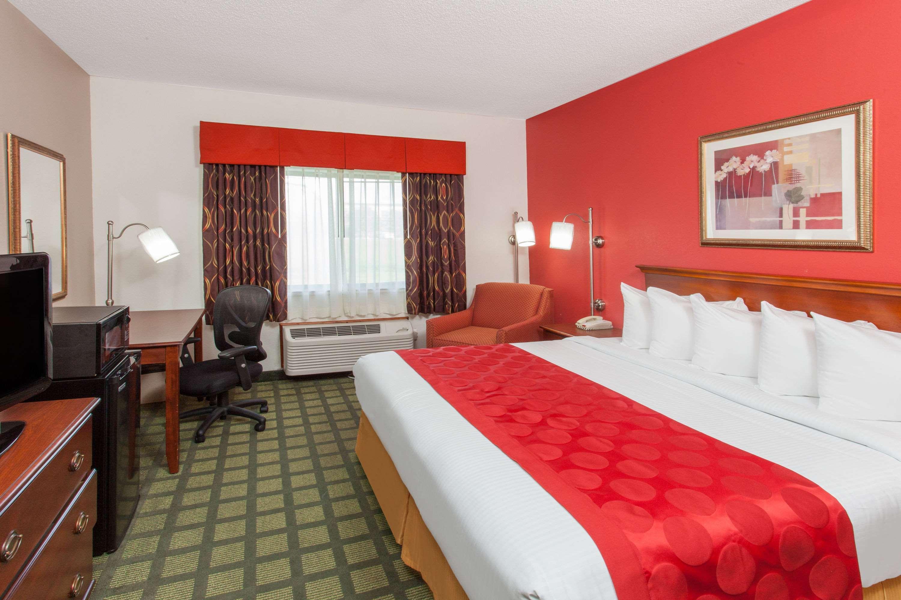 Отель Ramada Limited Decatur Forsyth Экстерьер фото