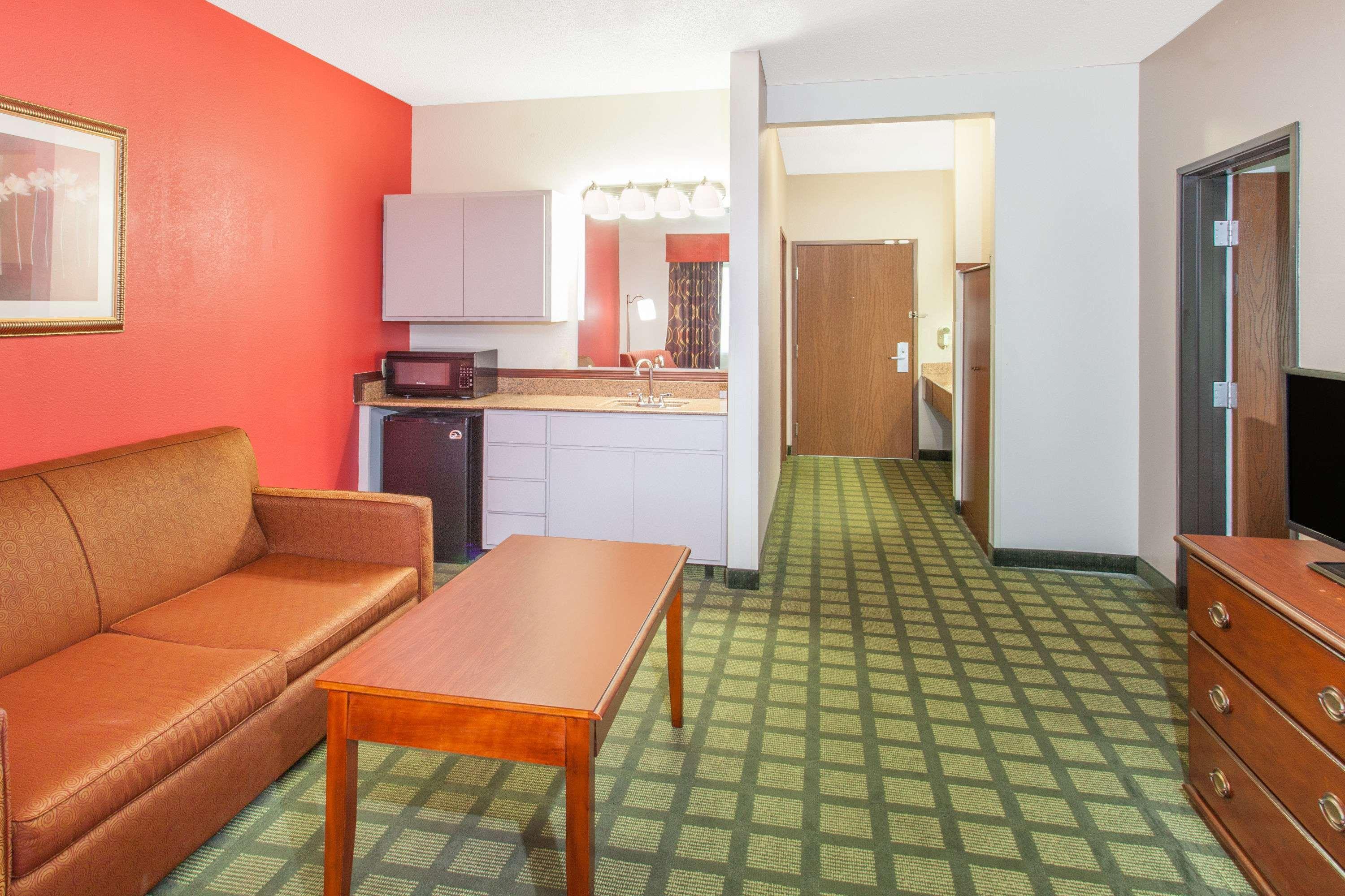 Отель Ramada Limited Decatur Forsyth Экстерьер фото