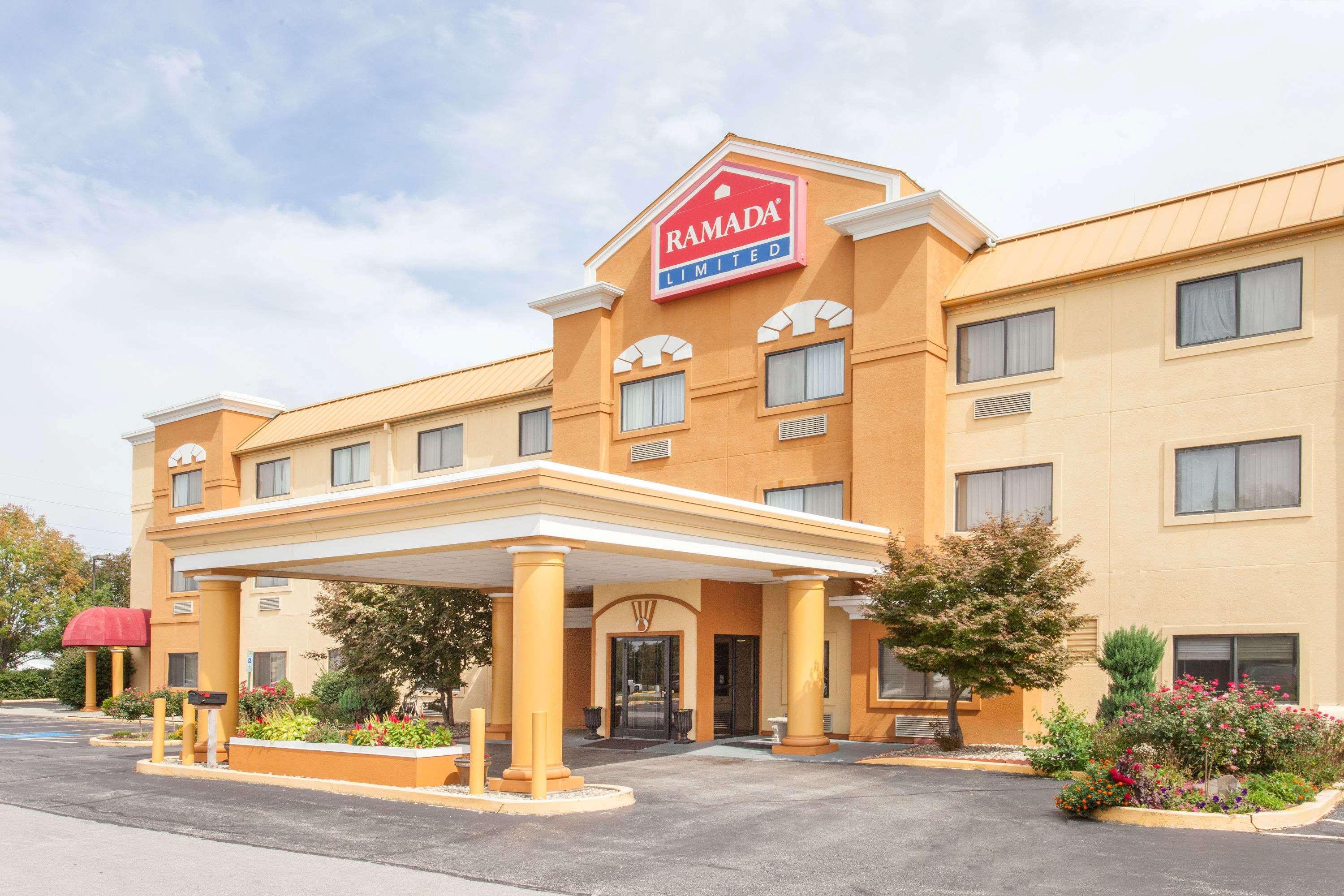 Отель Ramada Limited Decatur Forsyth Экстерьер фото