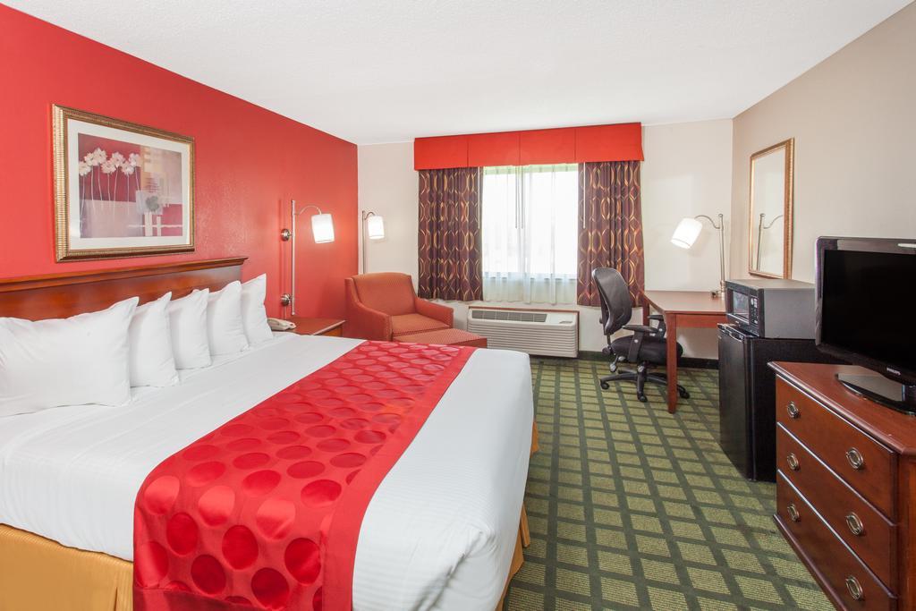 Отель Ramada Limited Decatur Forsyth Экстерьер фото