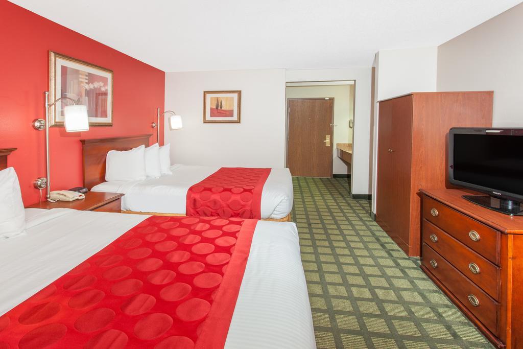 Отель Ramada Limited Decatur Forsyth Экстерьер фото